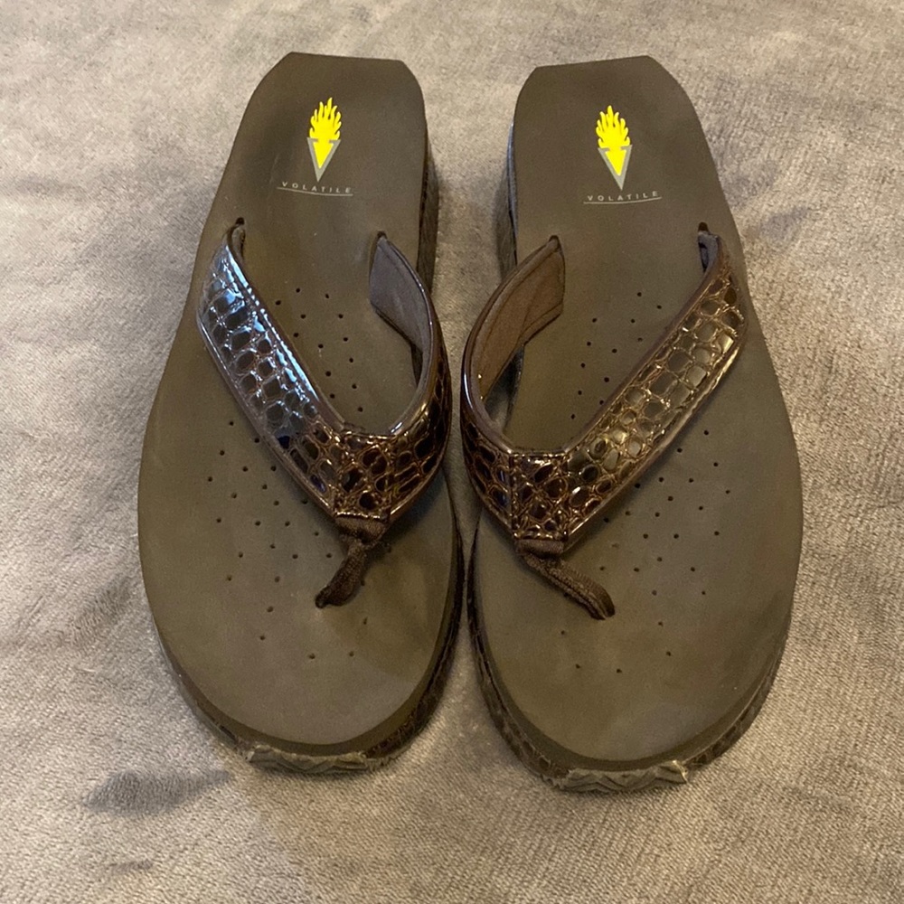 Volatile Patent Gator Sandals